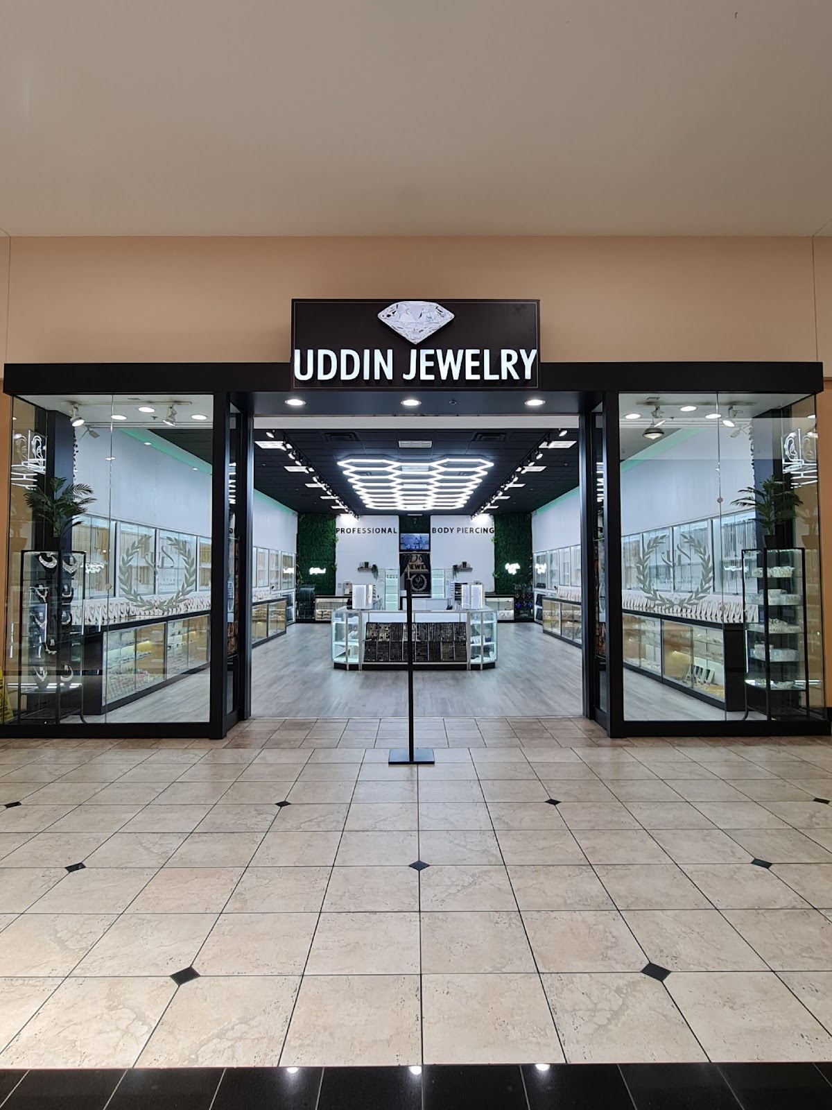 Uddin Jewelry, piercing studio in Phoenix, AZ