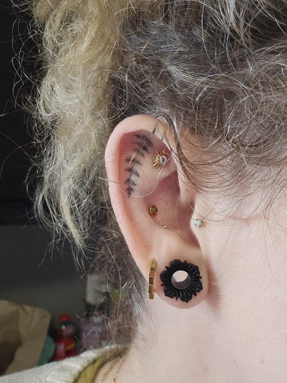 Gypsy Girl Gems, piercing studio in Kenosha, WI