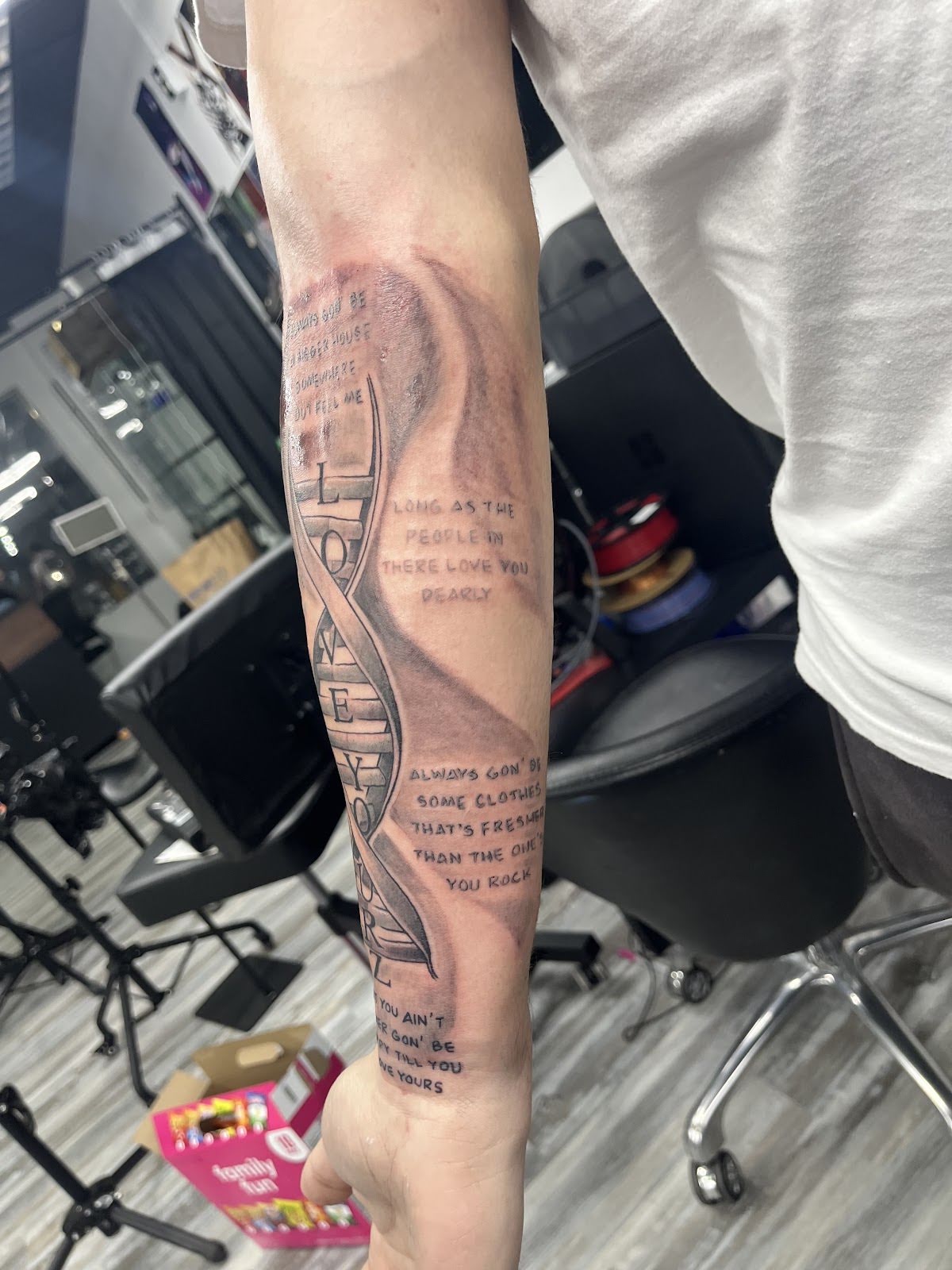 House of !nk Tattoo & Piercing, tattoo shop in Dover, DE