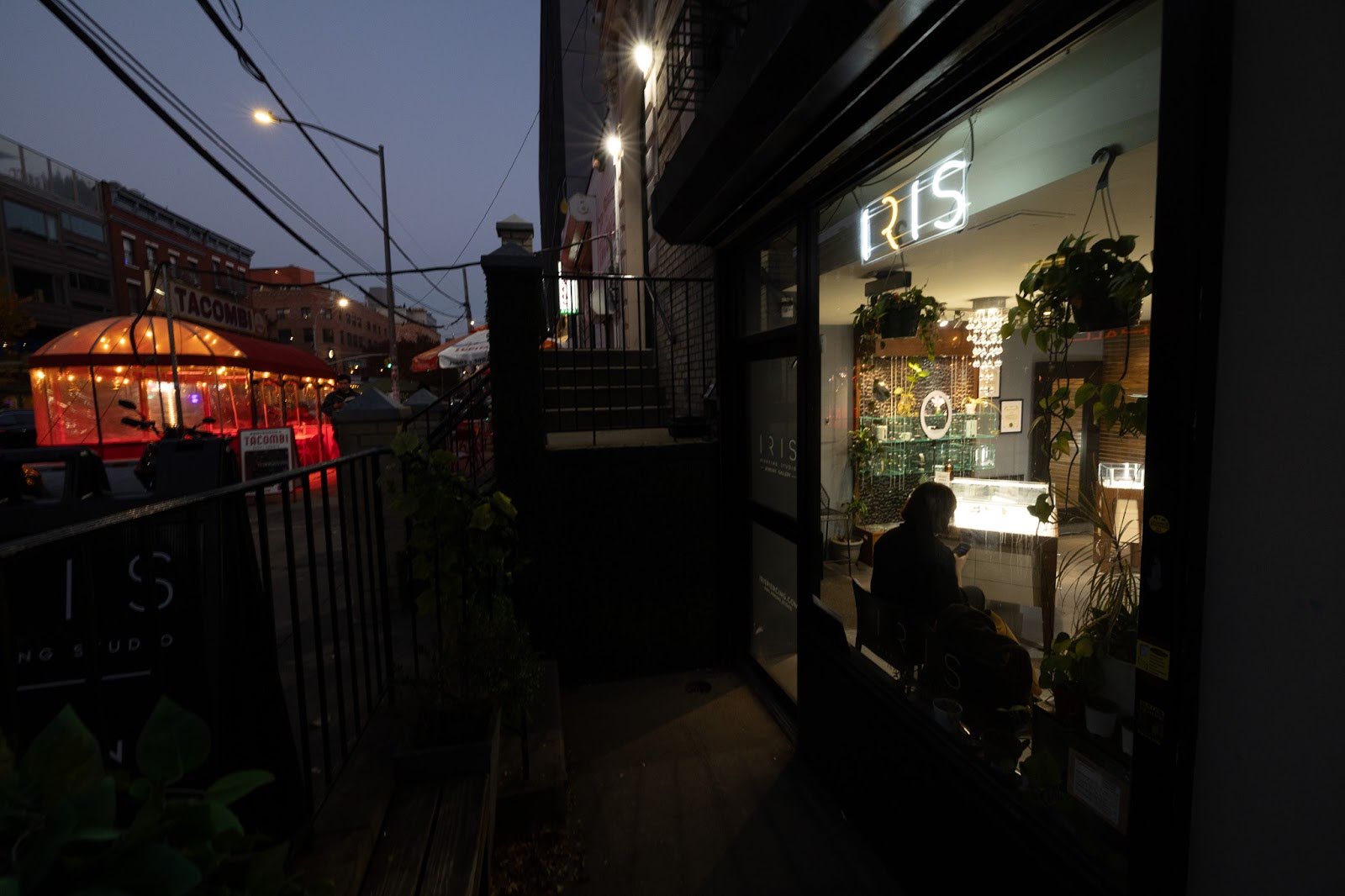 IRIS - a piercing studio, piercing studio in Brooklyn, NY
