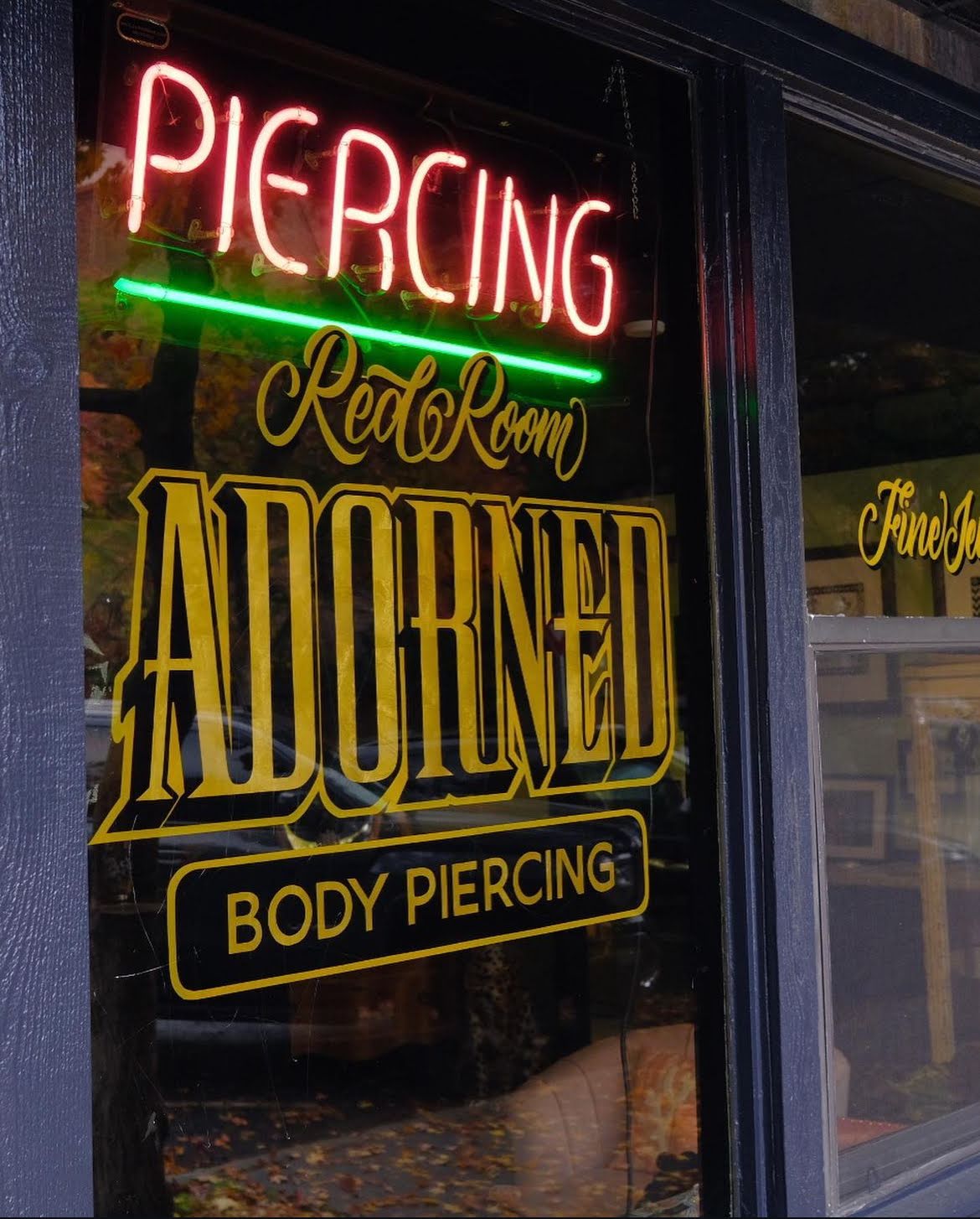Red Room Adorned, piercing studio in Chico, CA