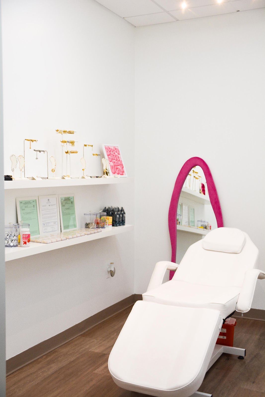 Ceyca Jewelry & Piercings, piercing studio in Chula Vista, CA