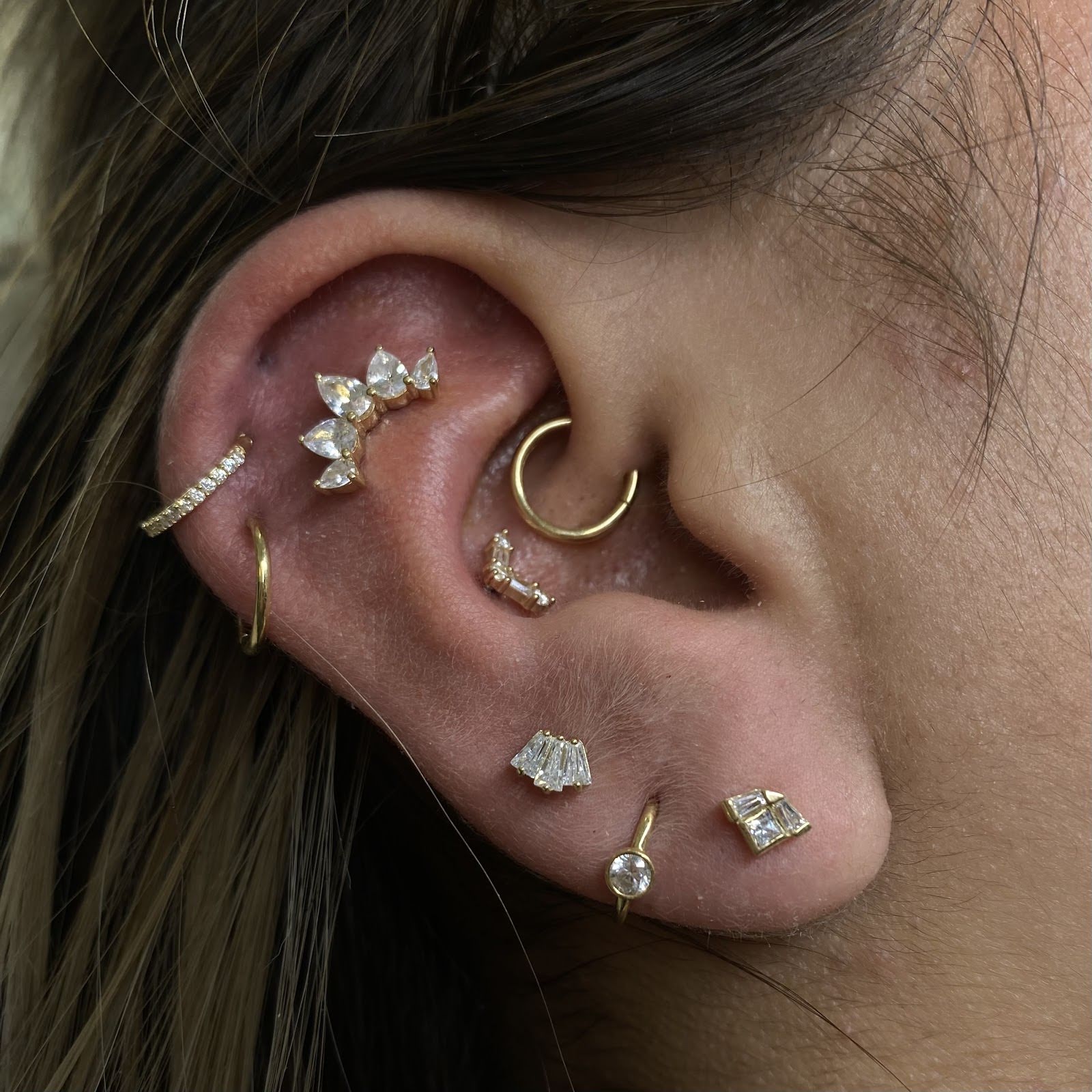 La Luna Piercings and Fine Jewelry, piercing studio in Visalia, CA