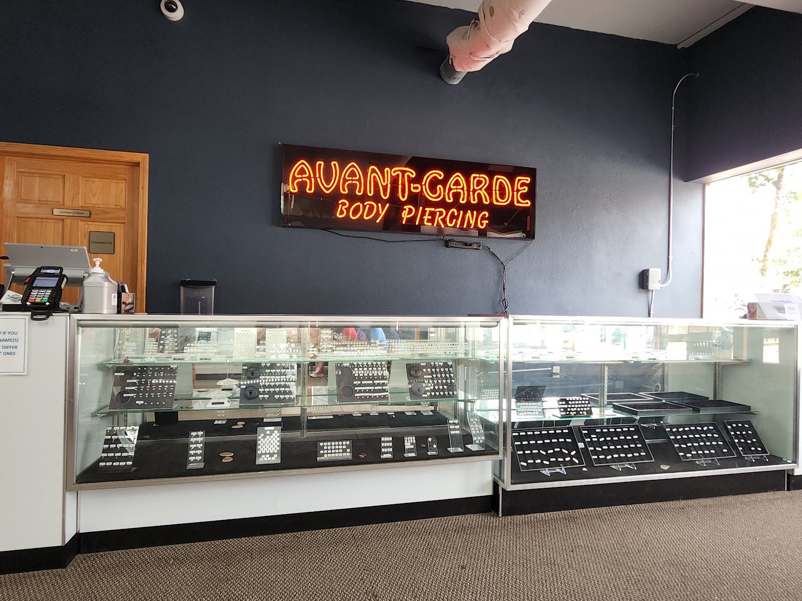 Avant-Garde, piercing studio in West Allis, WI