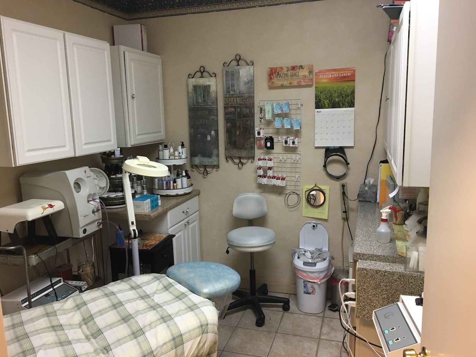 Hands of Life Day Spa, piercing studio in Sulphur Springs, TX