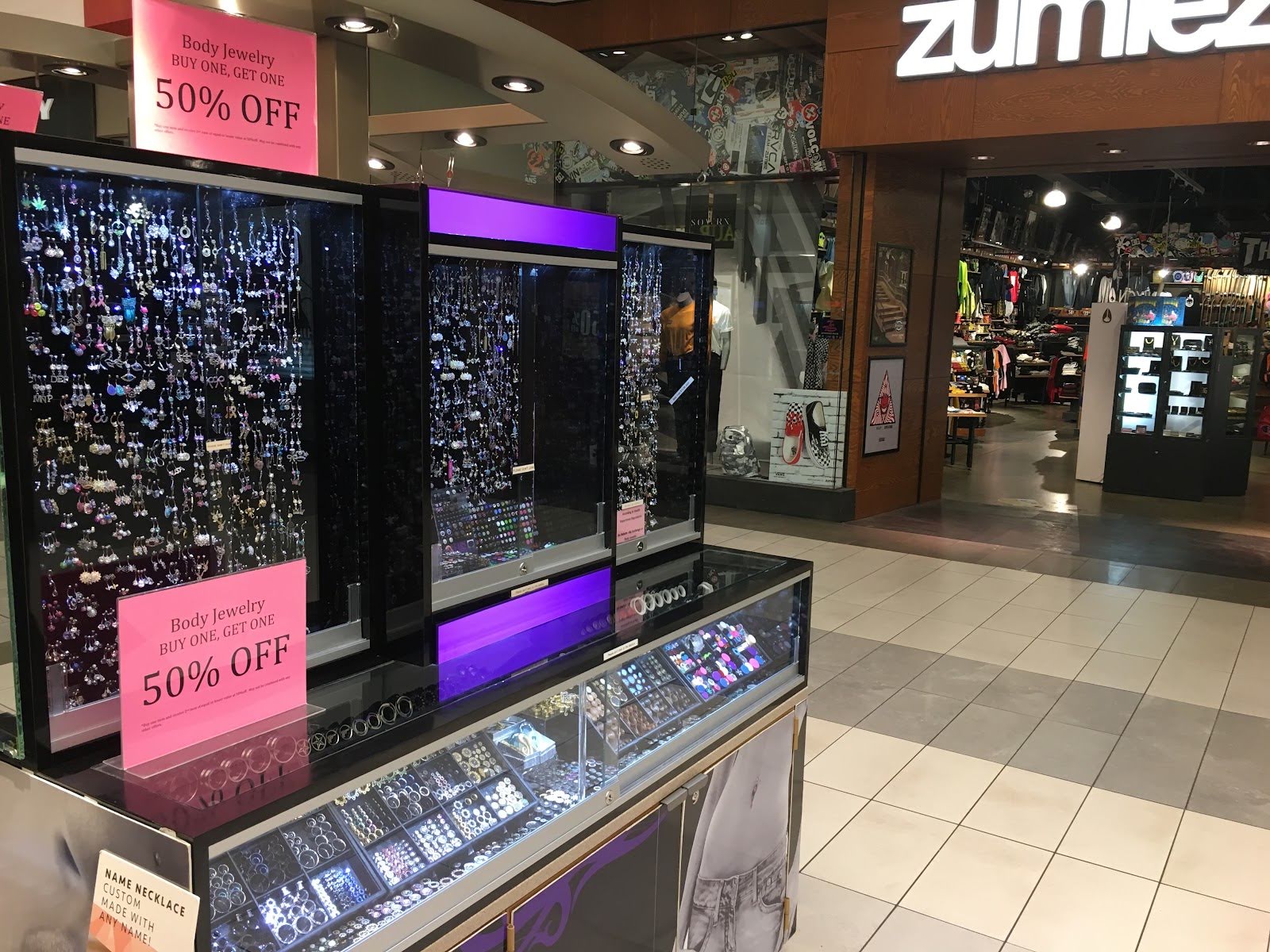BODY JEWEL OPRY MILLS MALL, piercing studio in Nashville, TN