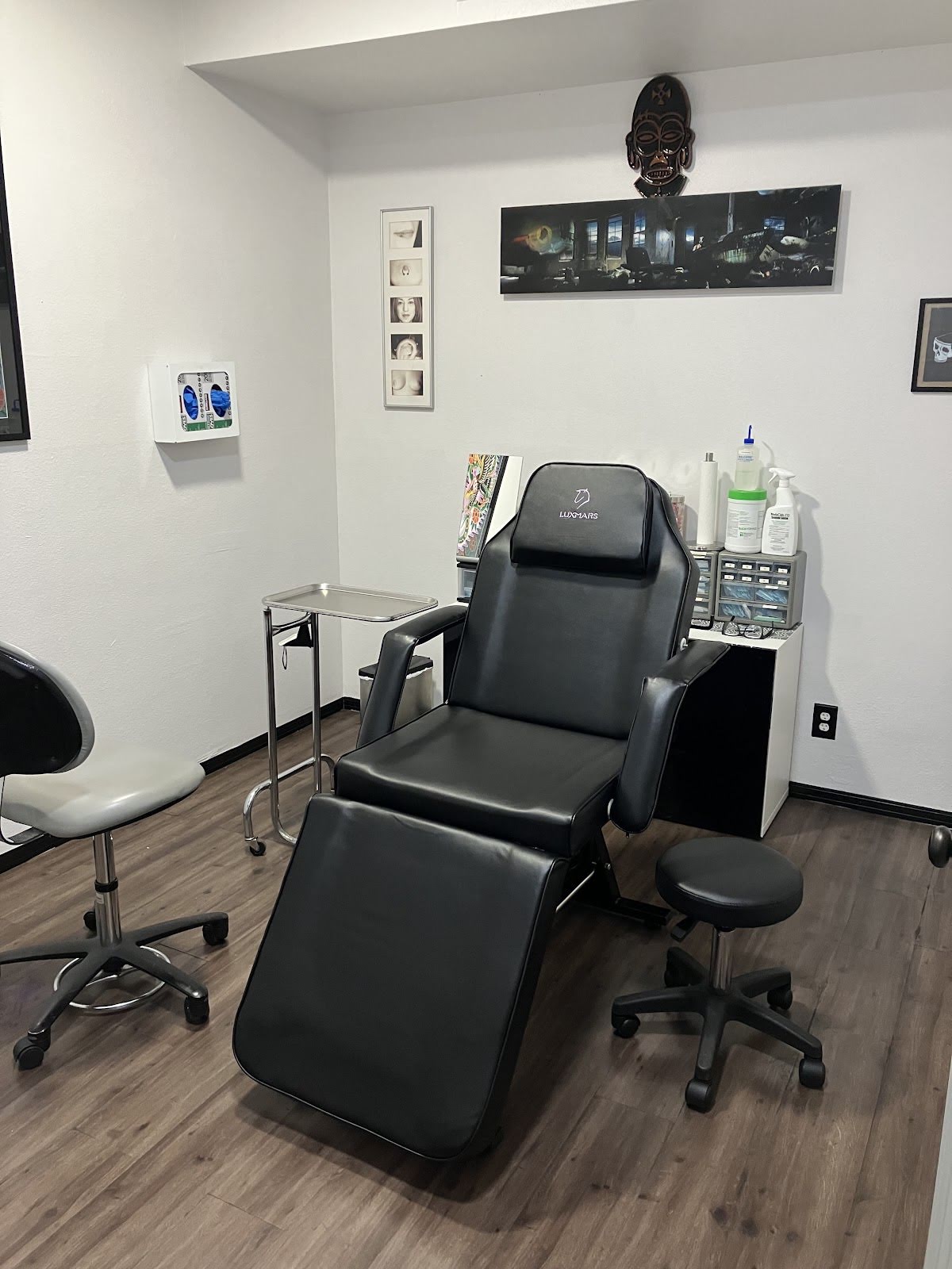 Mastodon Professional Body Piercing, piercing studio in Scottsdale, AZ