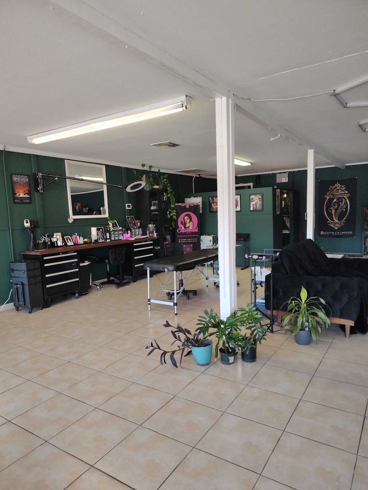 Monarch Tattoos and Piercings, tattoo shop in Raymondville, TX