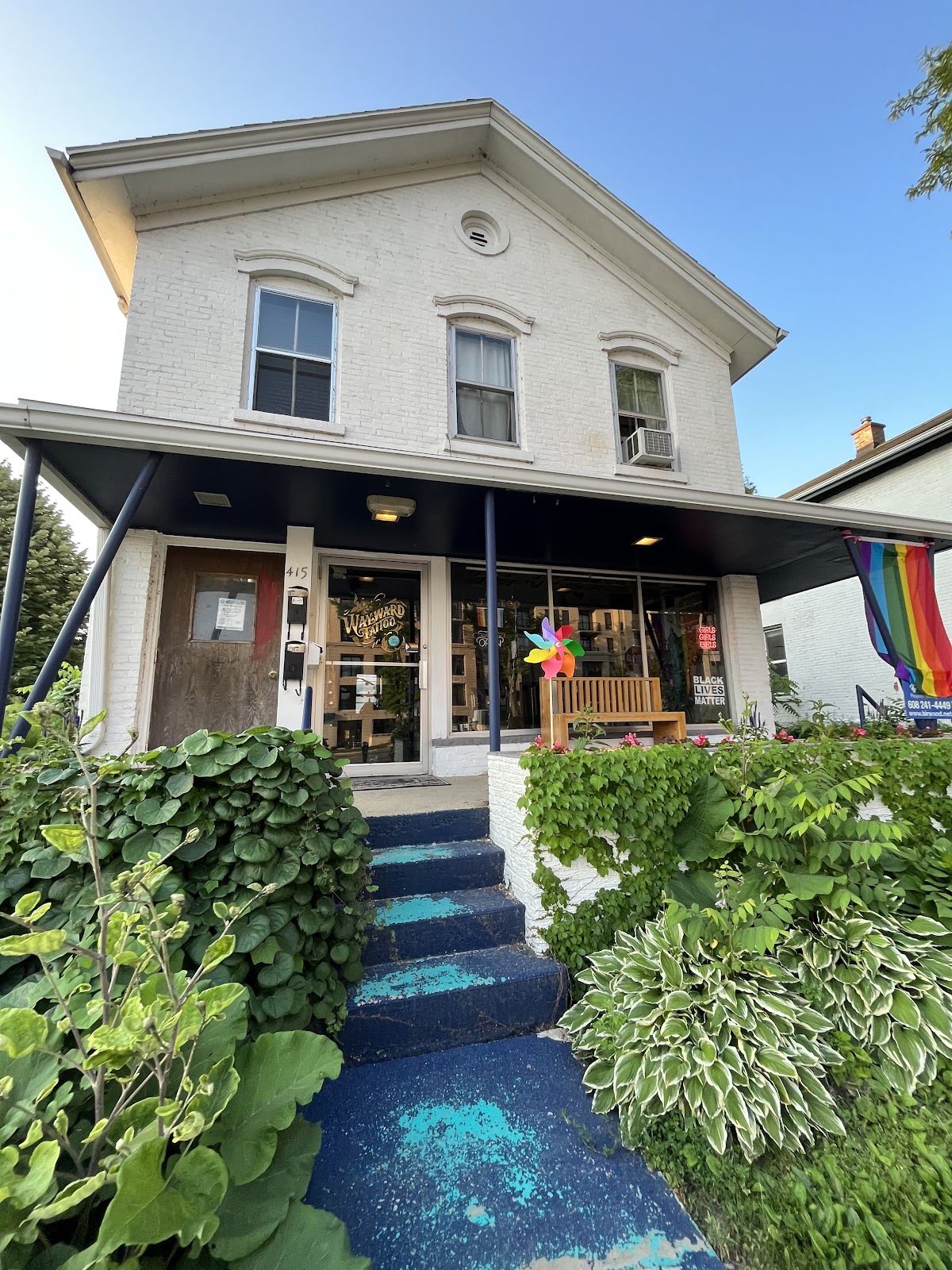 528 Organics, piercing studio in Madison, WI