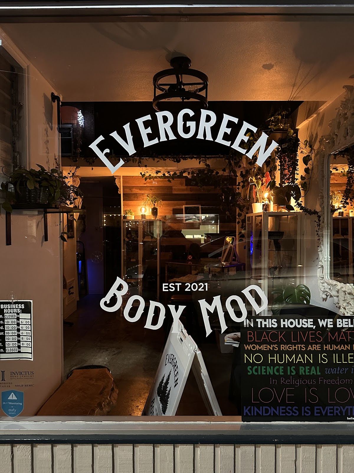 Evergreen Body Mod, piercing studio in Puyallup, WA