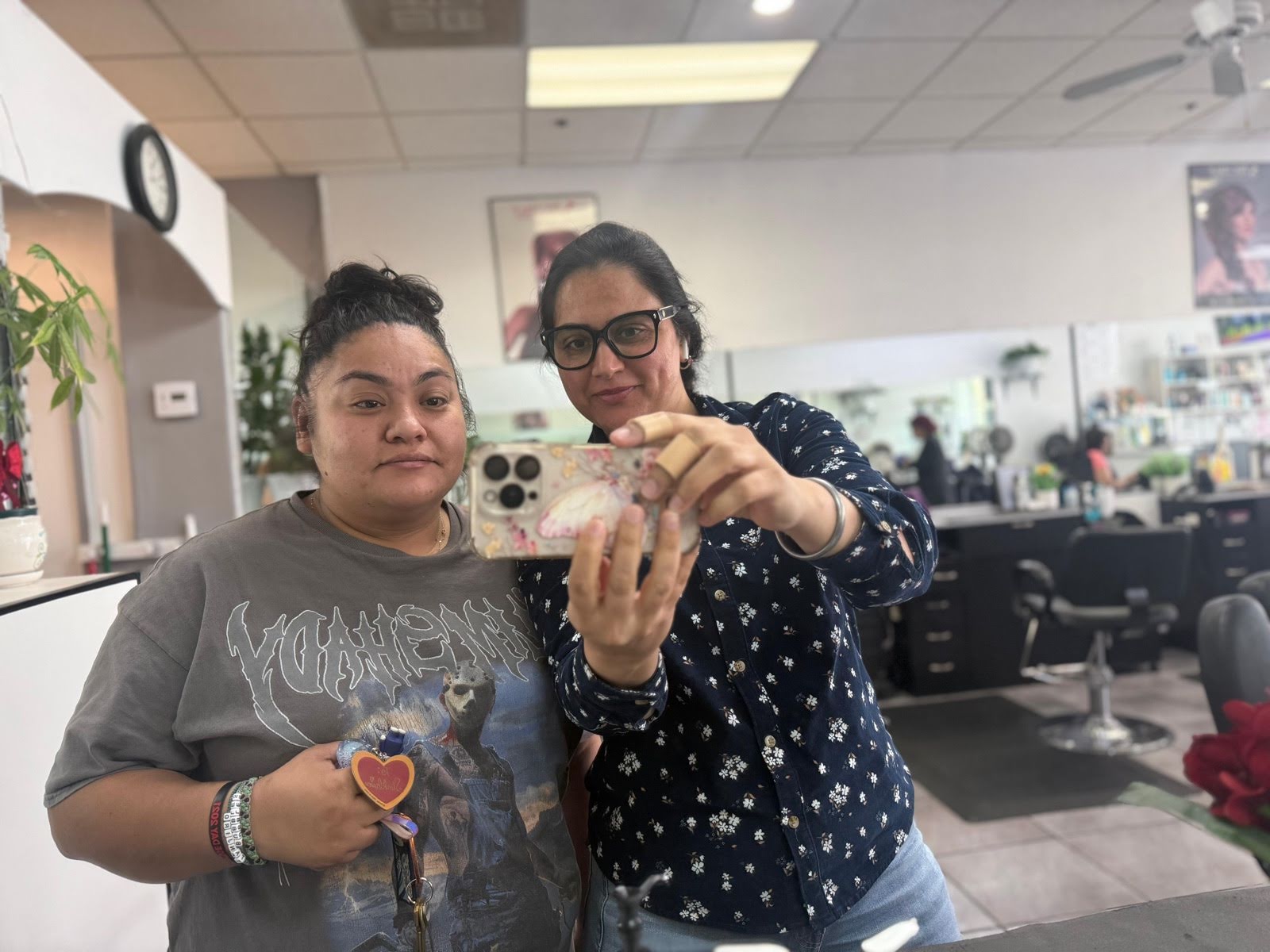 EZ iBrows, piercing studio in Fontana, CA