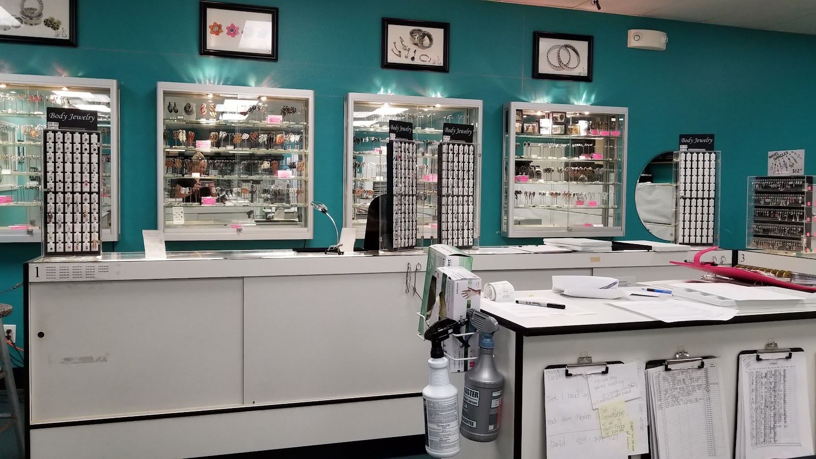 Tommy T's Body Piercing, piercing studio in Huntington Beach, CA