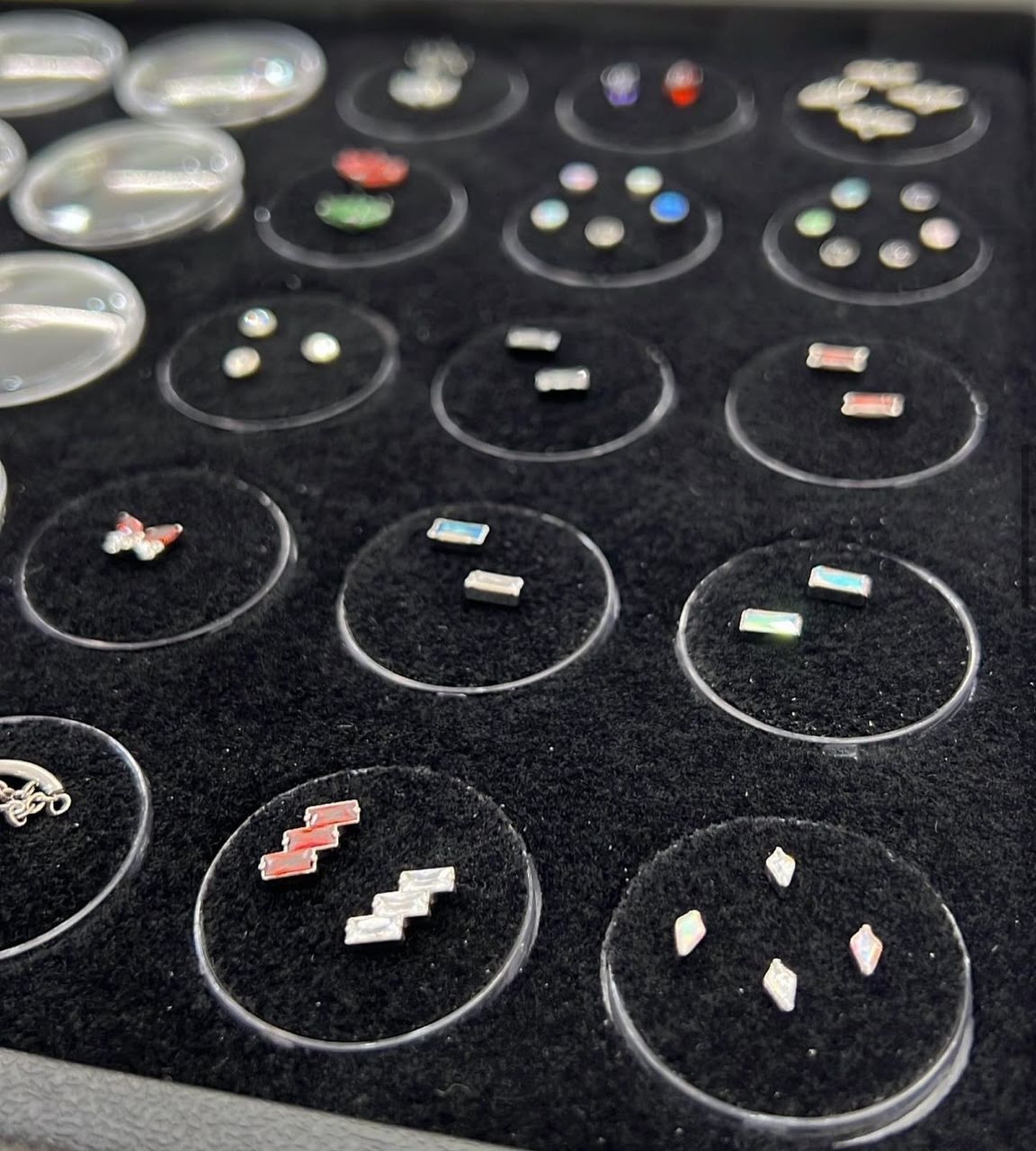 Nasa Piercing, piercing studio in Seabrook, TX
