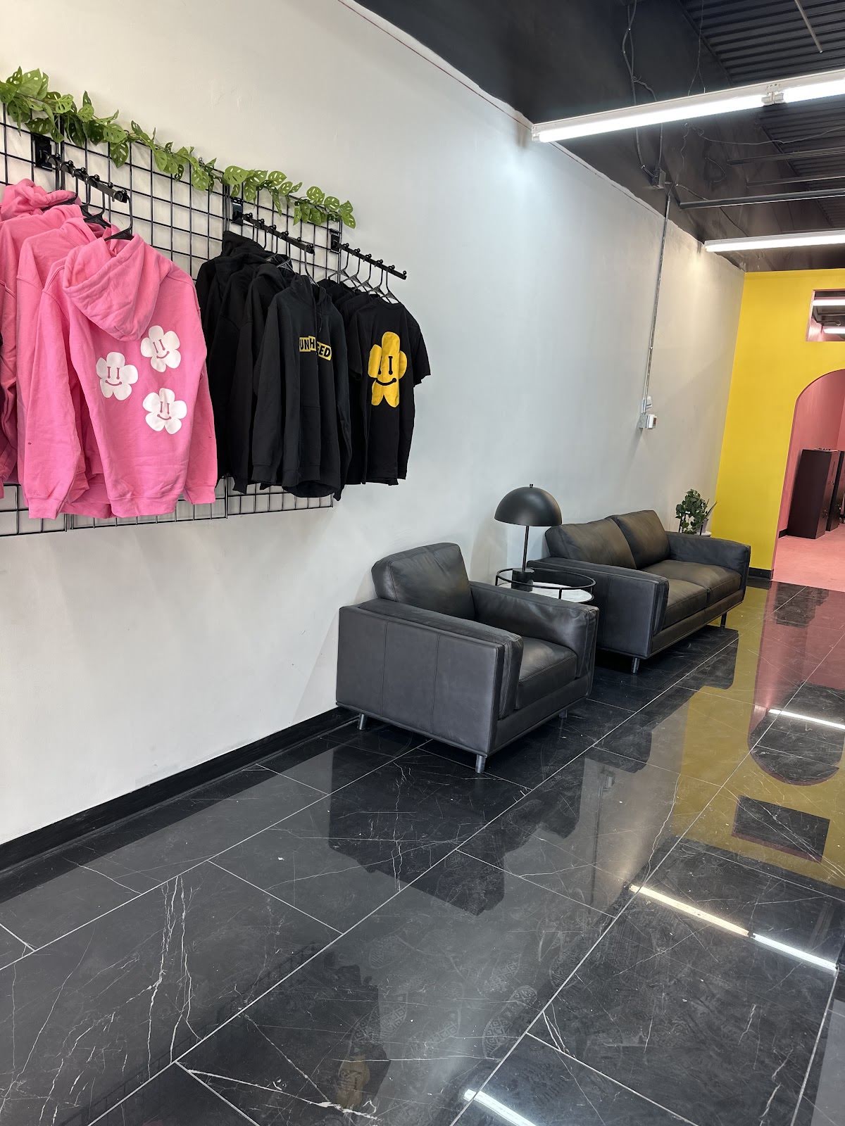Unhinged Piercing, piercing studio in Maple Grove, MN