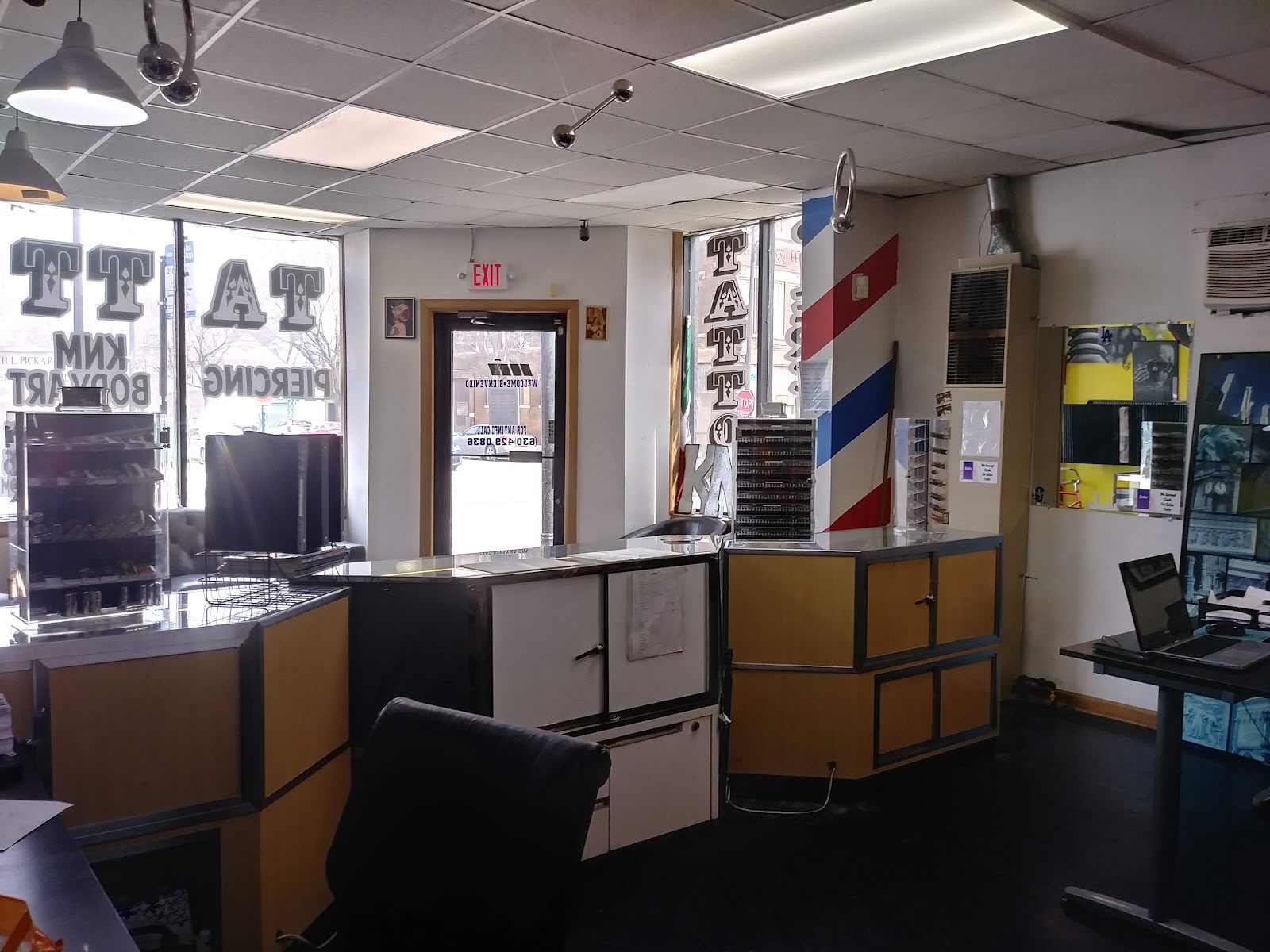 KnM Body Piercing, piercing studio in Chicago, IL
