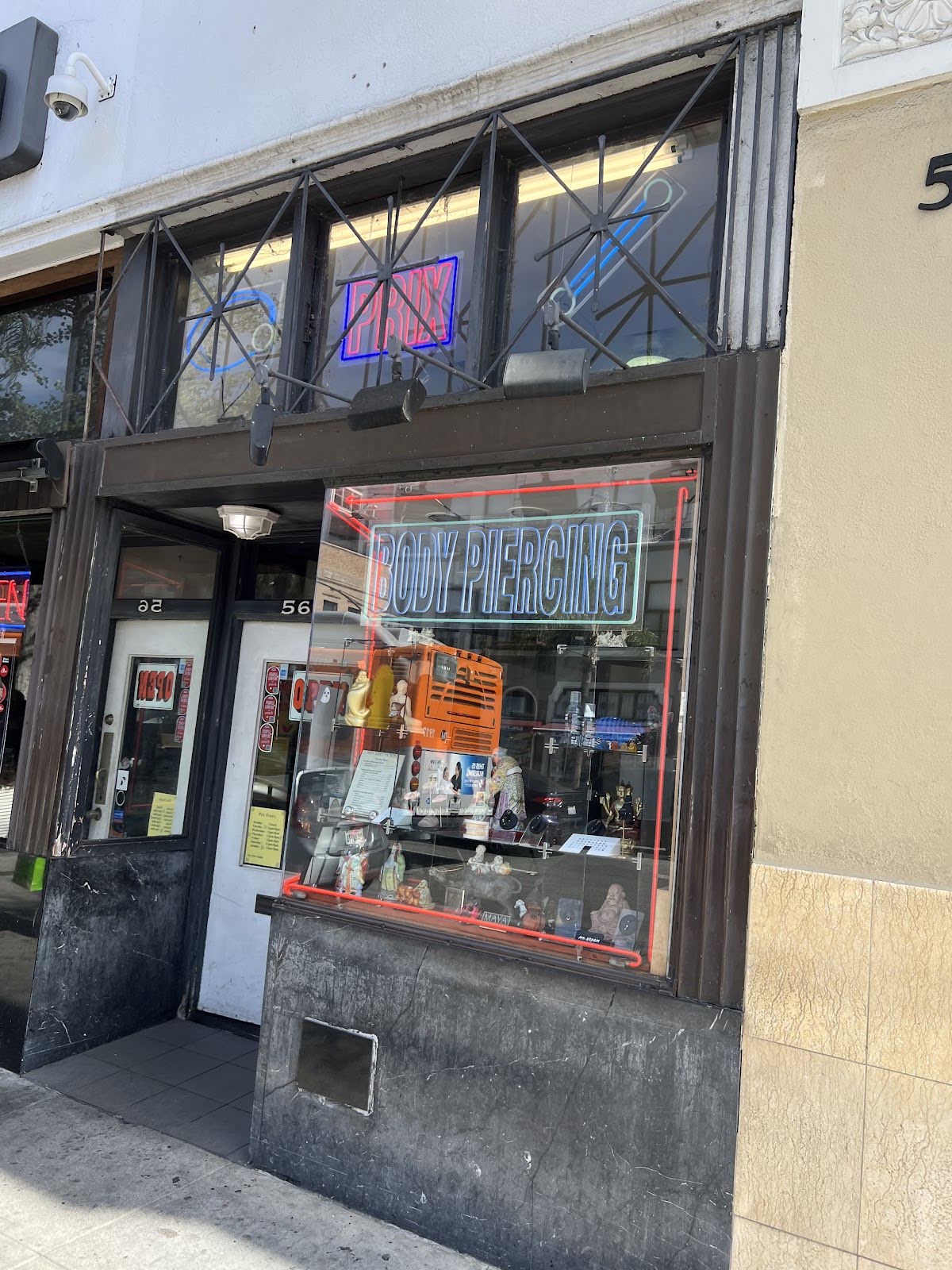 Prix Body Piercing, piercing studio in Pasadena, CA