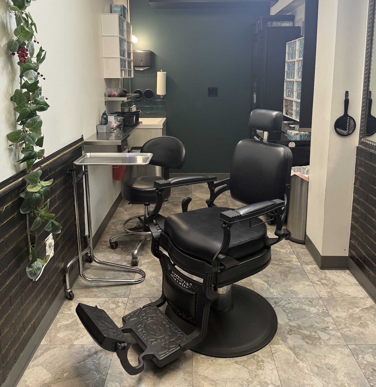 Dermal Decor Piercing, piercing studio in South Jordan, UT