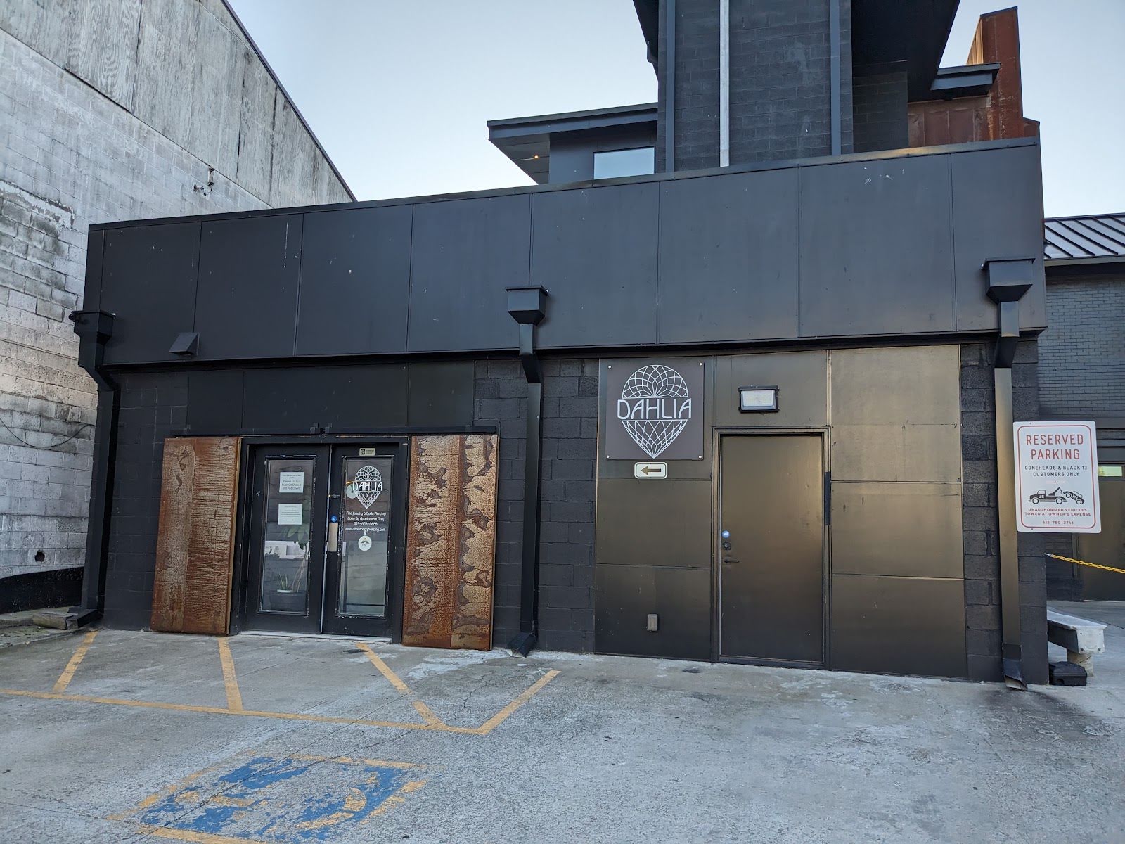 Dahlia Fine Jewelry & Body Piercing, piercing studio in Nashville, TN