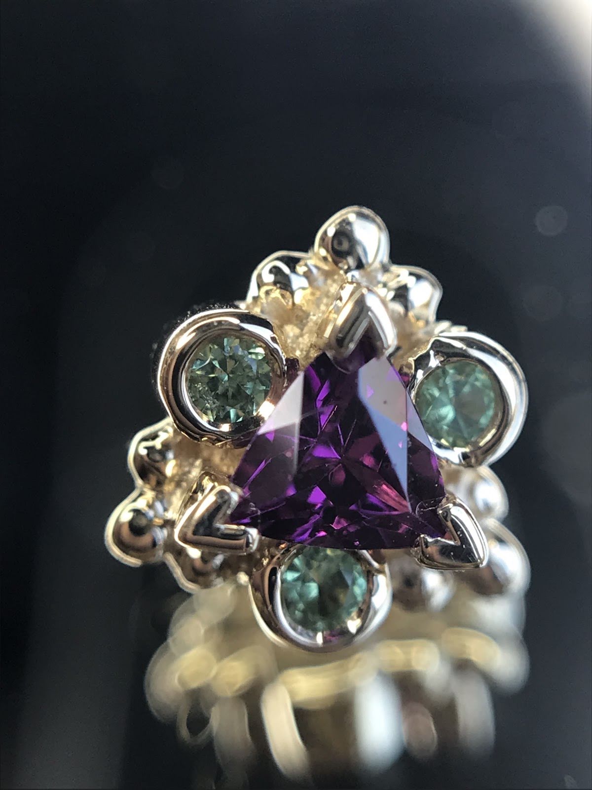 Sacrament Body Piercing & fine jewelry, piercing studio in Lake Forest, CA