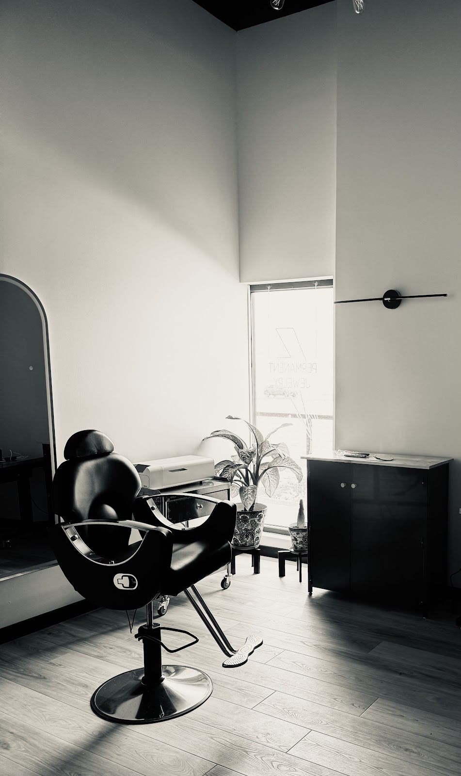 Pretty Lit, piercing studio in Longmont, CO