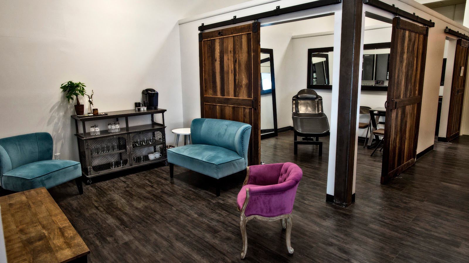 Ink On Ink Off / IOIO Studio, piercing studio in Woodmere, OH
