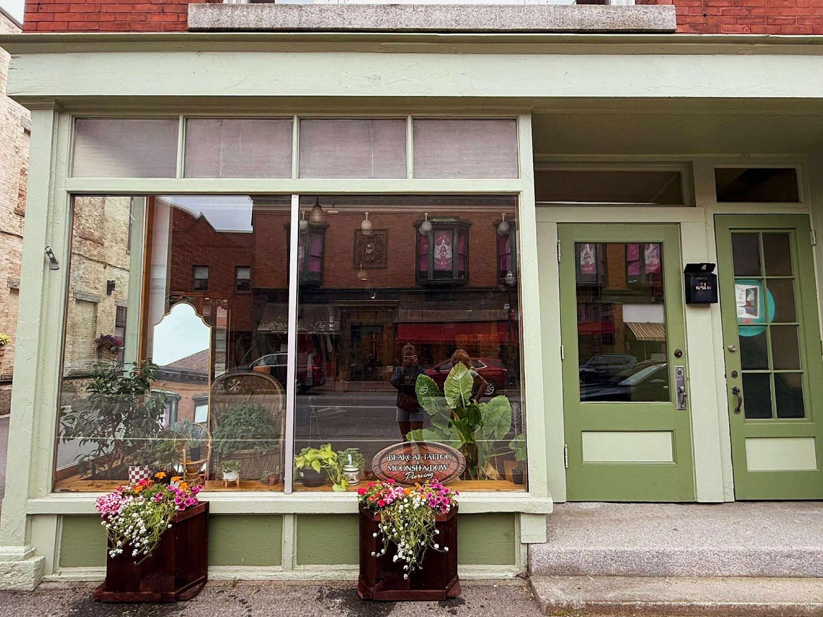 Moonshadow Piercing, piercing studio in Skowhegan, ME