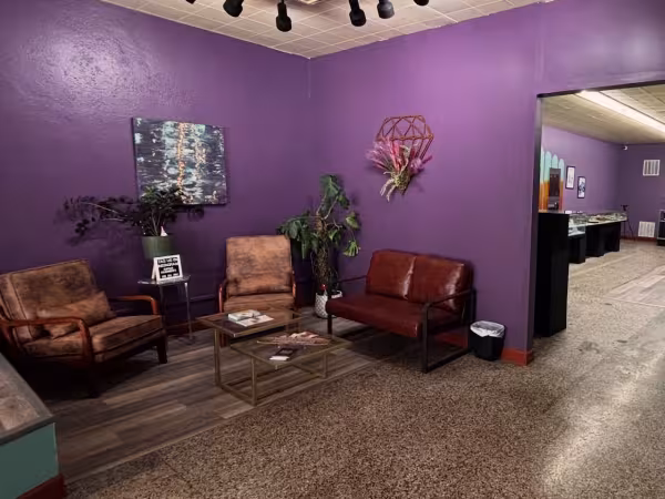 Aurous Adornments, piercing studio in Bloomington, IL