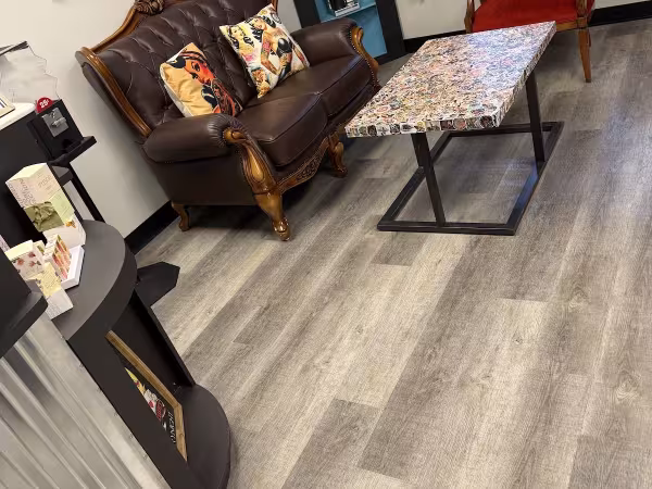 Pinned Up Body Parlour, piercing studio in New Castle, DE