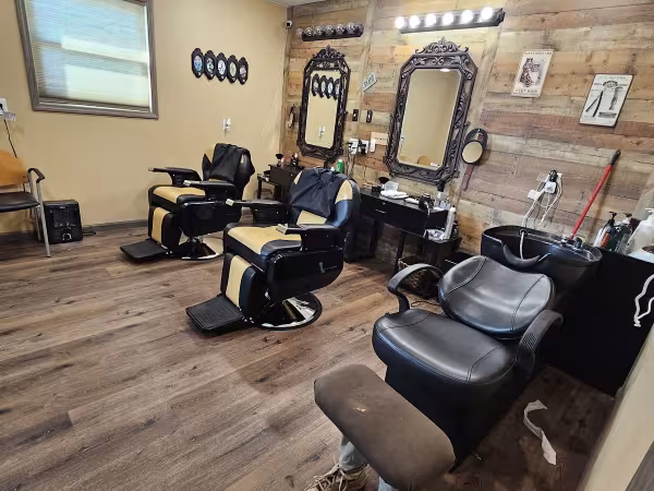Beards and Broads Salon, piercing studio in Riner, VA
