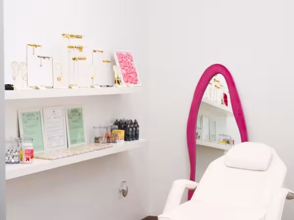 Ceyca Jewelry & Piercings, piercing studio in Chula Vista, CA