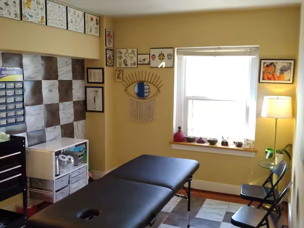 Black Thorn Piercing, piercing studio in Port Angeles, WA
