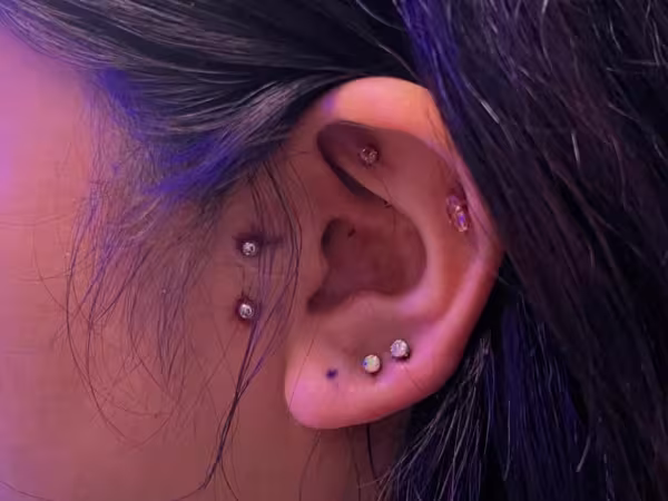 Pierced By V / All Things Pretty, piercing studio in Pasadena, TX