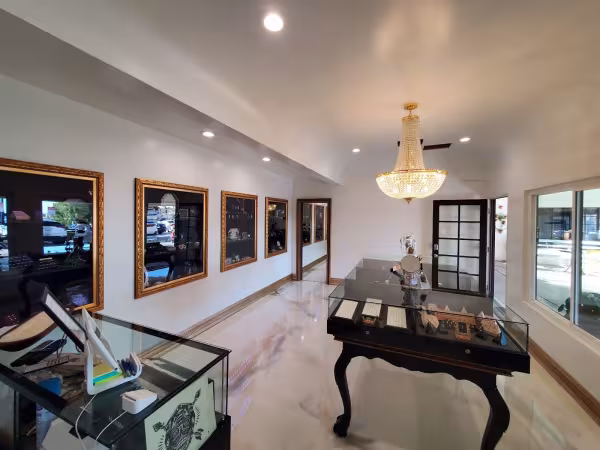Laguna Gold, piercing studio in Laguna Beach, CA