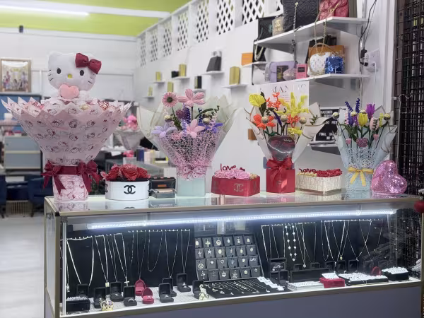 Palacios Fine Jewelry LLC., piercing studio in Indianapolis, IN