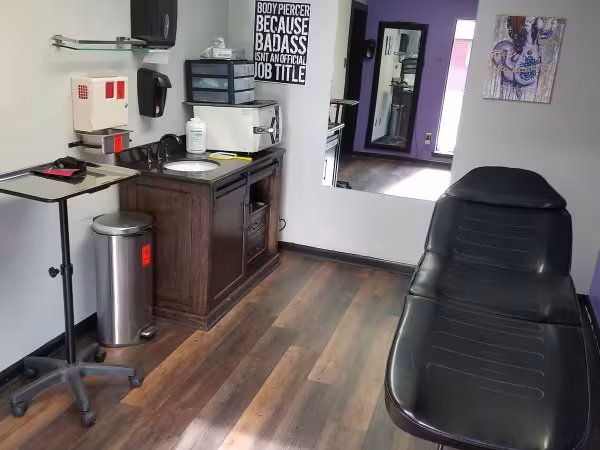 Deja Vu Piercing Studio, piercing studio in Baton Rouge, LA