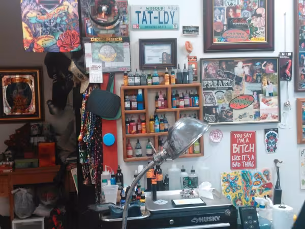 Flashbacks Tattoos & Body Piercing, tattoo shop in Troy, MO