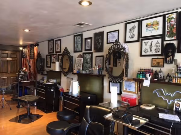 Gold Stripe Tattoo, tattoo shop in San Diego, CA