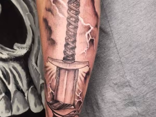 Exclusive Ink Tattoos & Body Piercings 22nd & Wood, tattoo shop in Decatur, IL