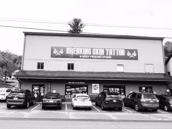 Breaking skin tattoo and body piercing, tattoo shop in Bridgeport, OH