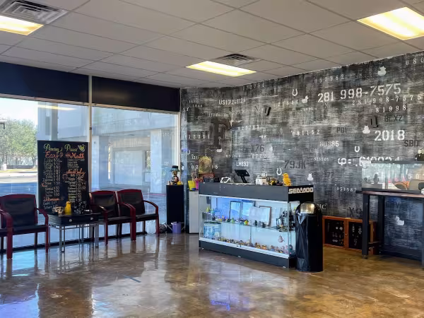 Lucky Duck Tattoo And Piercing, tattoo shop in Pasadena, TX