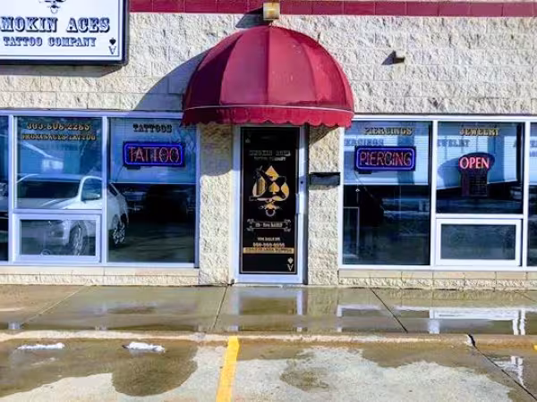 Smokin&rsquo; Aces Tattoo Company, tattoo shop in Normal, IL