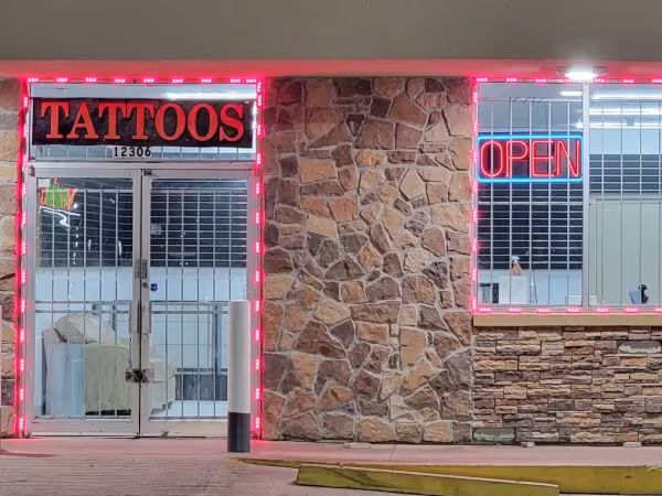 24/7 TATTOOS AND PIERCINGS, tattoo shop in Houston, TX