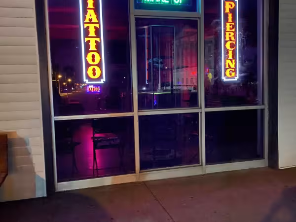 Inkoholics Tattoo, tattoo shop in Warren, OH