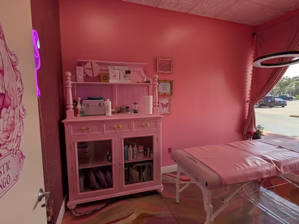 The Plastic Flamingo Tattoo and Beauty Parlor, tattoo shop in Daytona Beach, FL