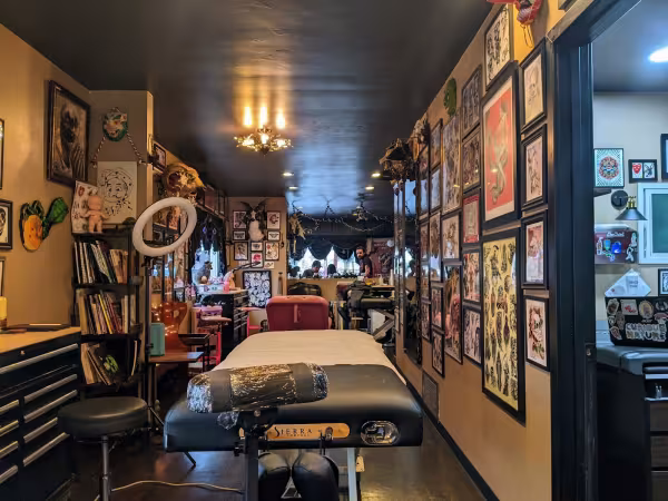Stolen Rose Tattoos, tattoo shop in Scottsdale, AZ