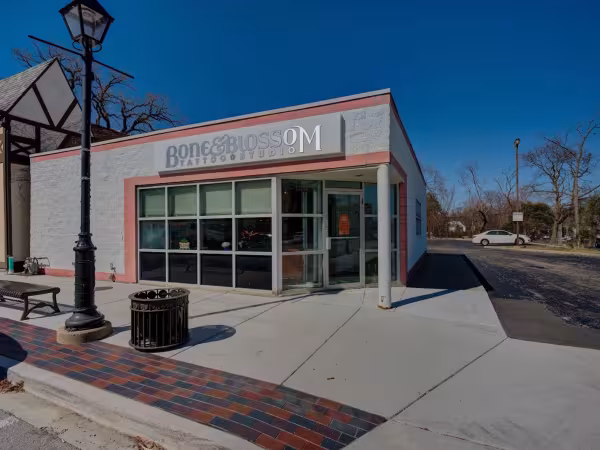 Bone & Blossom Tattoo Studio, tattoo shop in Lombard, IL
