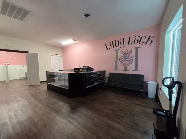 Lady Luck Tattoo and Body Piercing III, tattoo shop in Madisonville, KY
