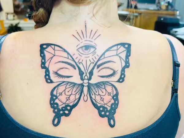 Clean Lines Tattoo Company, LLC., tattoo shop in Manistee, MI