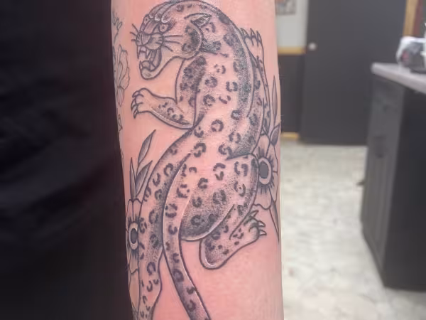 Pins and Roses Tattoo, tattoo shop in Pennsville, NJ