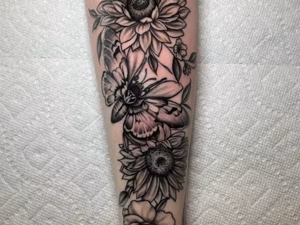 Kustom Kulture Tattoo Studio, tattoo shop in Reseda, CA